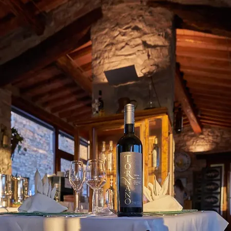 Castello Di Tornano Wine Relais Szálloda 2*