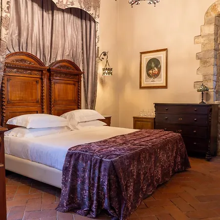 Отель Castello Di Tornano Wine Relais Гайоле-ин-Кьянти