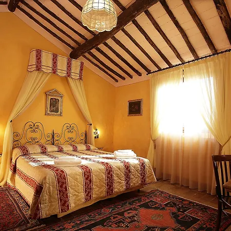 Castello Di Tornano Wine Relais Otel 3*