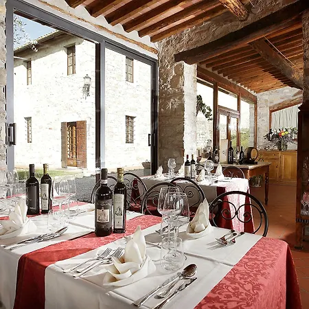 Castello Di Tornano Wine Relais 3*