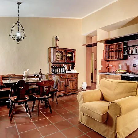 Отель Castello Di Tornano Wine Relais