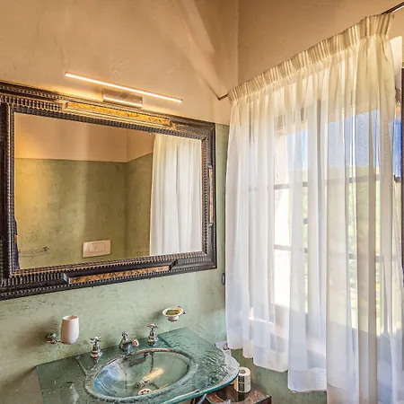 Castello Di Tornano Wine Relais Отель 3*