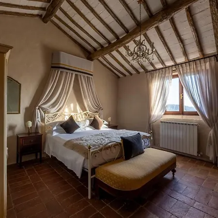Hotel Castello Di Tornano Wine Relais 3*