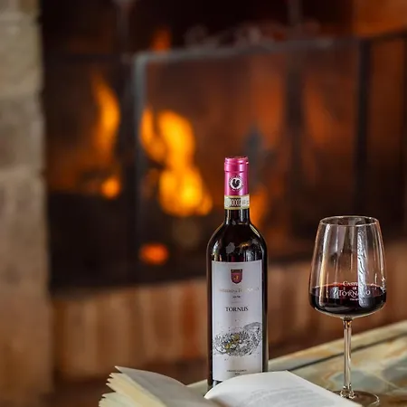 Hotel Castello Di Tornano Wine Relais 3*
